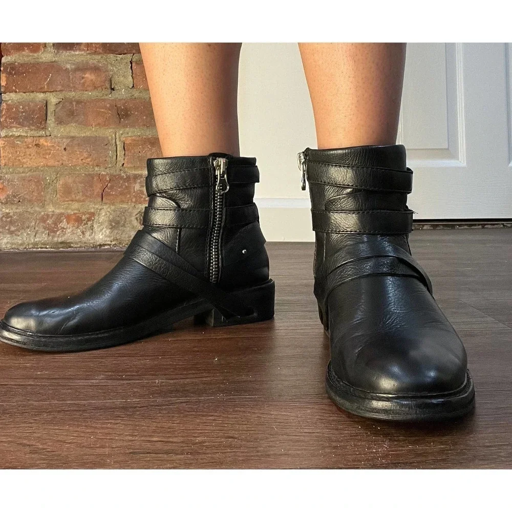 Dolce Vita Kiera Black Leather Moto Harness Ankle Boots Size 8